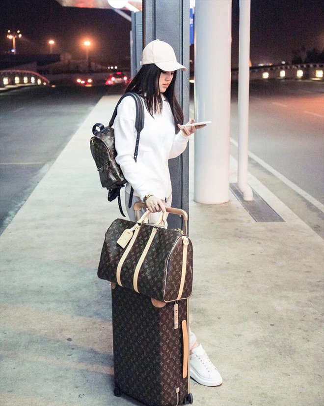 Phong cách khoe hàng hiệu của Hội con nhà giàu Việt tựu trung đều theo 4 gạch đầu dòng này